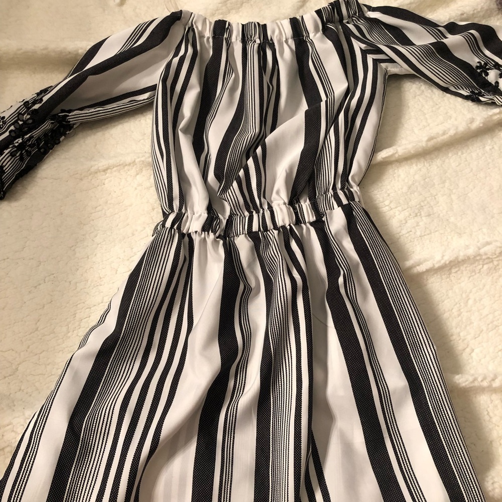 Too small - Picture 2 of 3